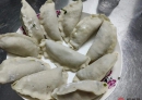邻居送了上里米助，感觉超幸运。上里米助是广西北流南部各乡镇特有的传统小吃，有很多