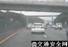 de904aabab5fec5e2e1e57538d8b5c96.gif