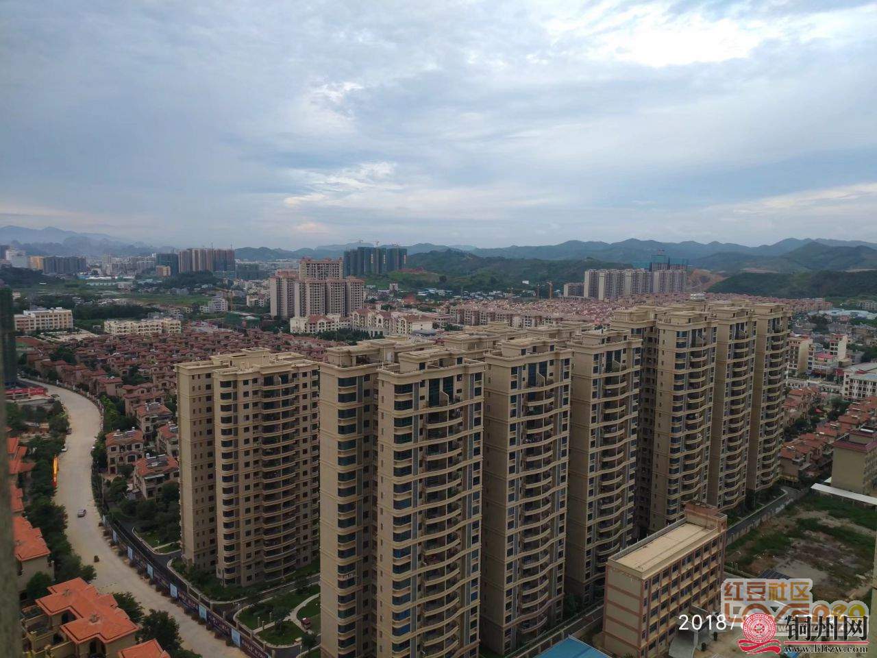getimg.php?url=http%3A%2F%2Fpic.hongdou.gxnews.com.cn%2Fpicbbs%2Fbig%2F2018%2F0826%2F4305168_77e344171198f03bbe83824ad38d6b74.jpg