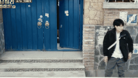 795c45f54a0e0613ec1681fc93f474ec.gif
