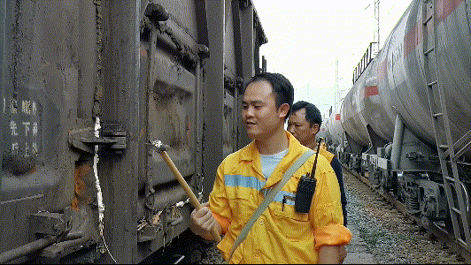 66463bf4ce6d4b1798f65f9ca2396e08.gif