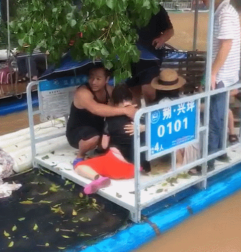 af0f5389b4a8ee536d1a9fe62a8cbbce.gif