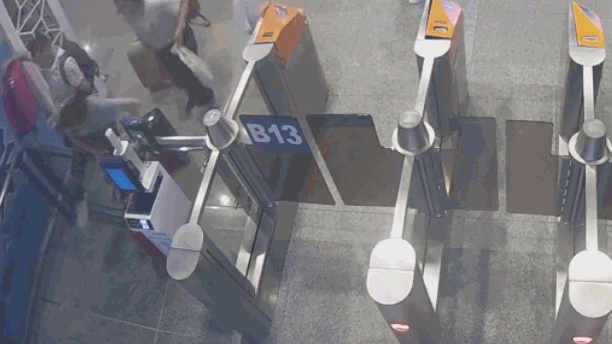 247d62d497824a1aa6164a300f6c98e5.gif