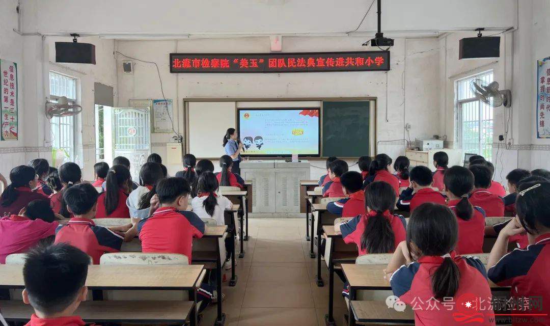 d6ace4c1a4c2d160bebaac99ae4ce0d5.jpg