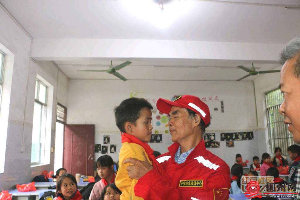 2222395_75c285244237301ebd6d9030802cafd5.jpg